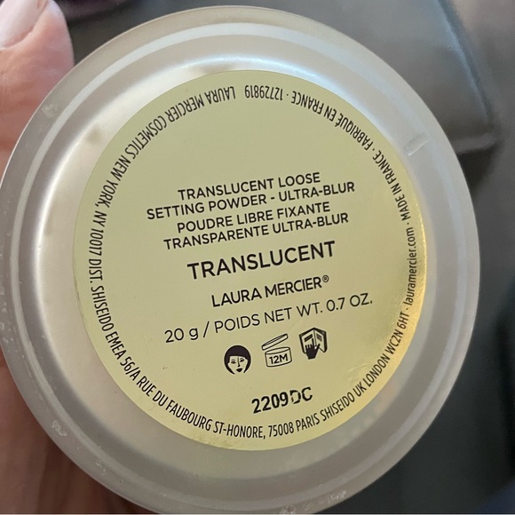 Translucent Powder - Picture 4 of 5